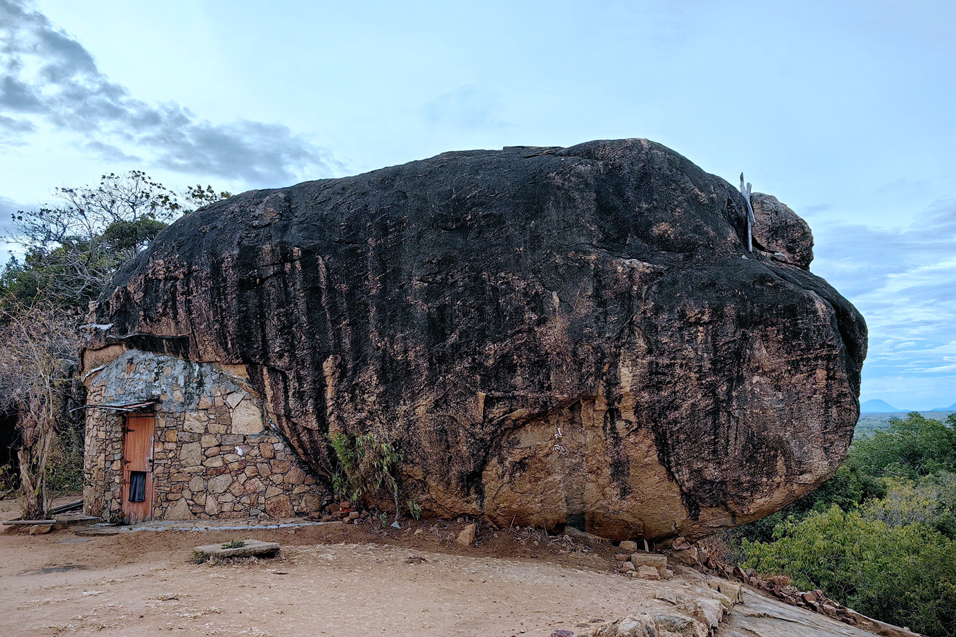 斯里蘭卡-冥想岩寺 Sithulpawwa rock temple